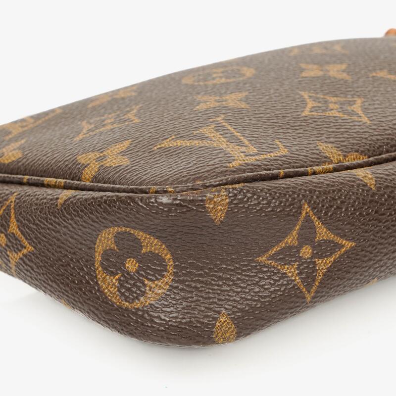 Pochette Accessoires Louis Vuitton Monogram Canvas Clutch Bag