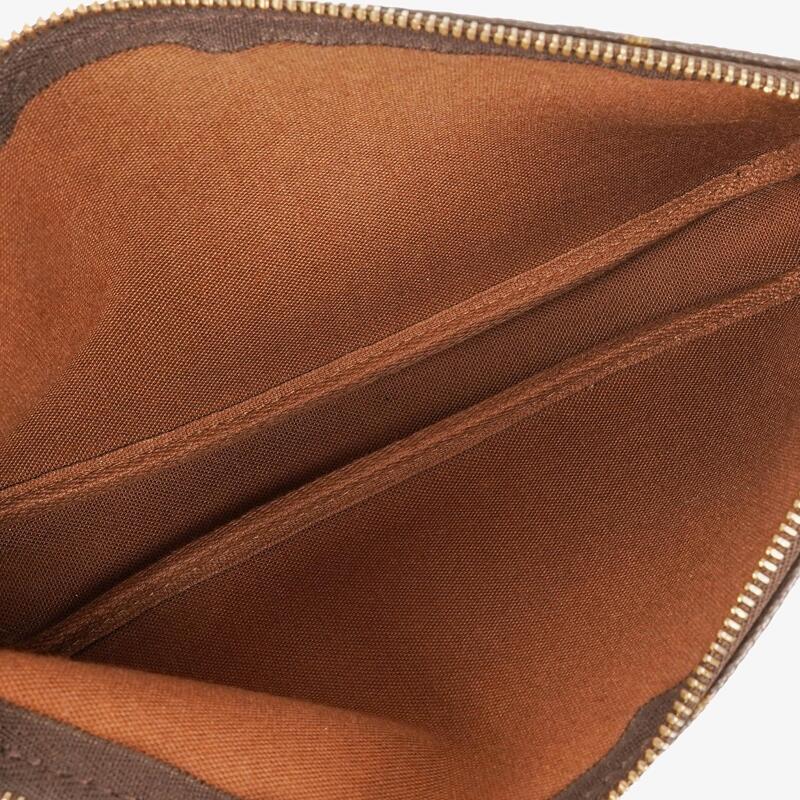 Pochette Accessoires Louis Vuitton Monogram Canvas Clutch Bag