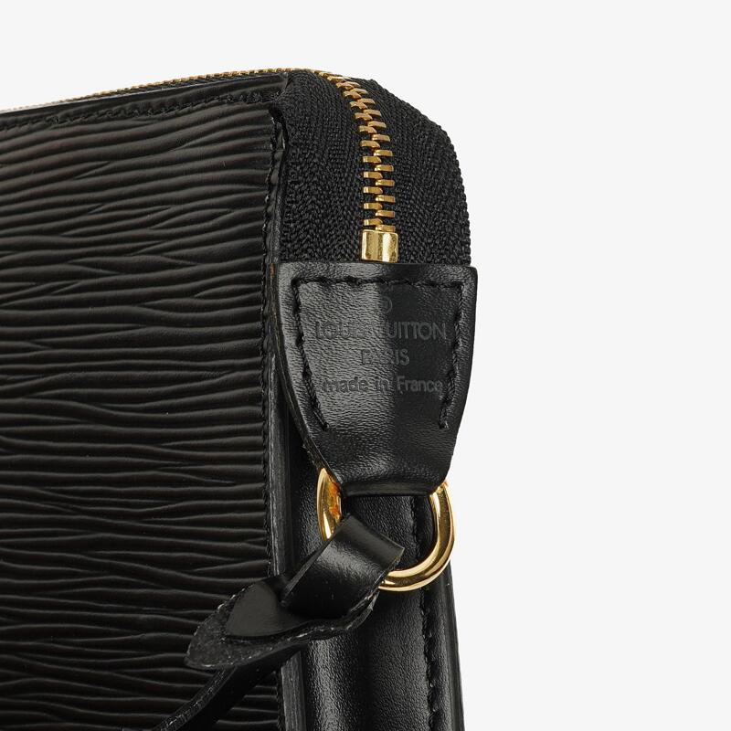 Louis Vuitton Pochette Accessoires Black EPI Leather Clutch Bag