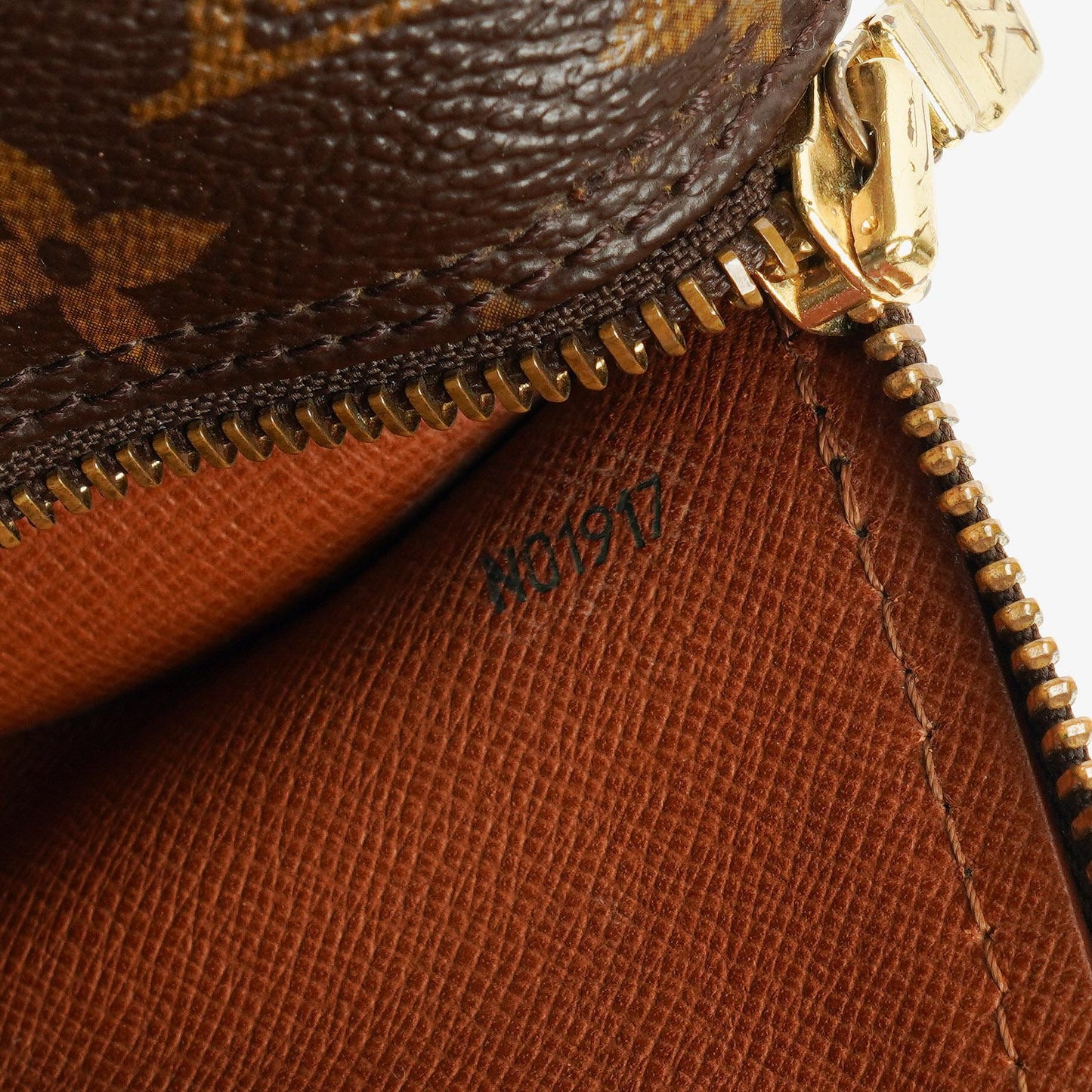 Louis Vuitton Papillon 30 Vintage Monogram Canvas Handbag With Mini Papillon Pochette